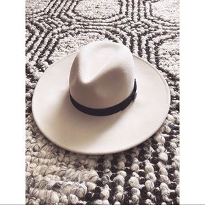 Goorin Bros 100% Wool Wide Brim Fedora Hat